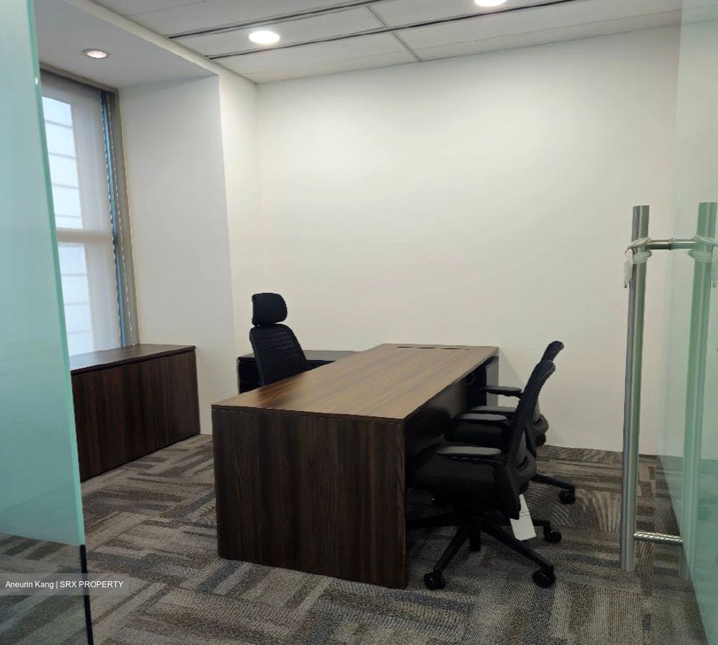 The Heeren (D9), Office #596518361